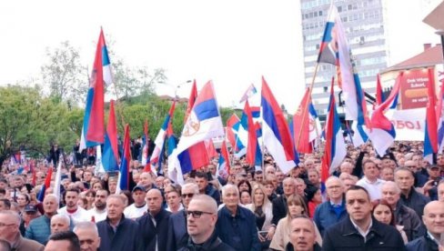 REKE LJUDI SE SLILE U BANJALUKU: Pogledajte snimke iz vazduha sa mitinga Srpska te zove (VIDEO)