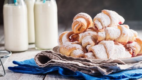 RECEPT ZA NAJLEPŠE SLAVSKE KIFLICE BEZ KVASCA: Bolje su od svakog kolača, a tajna je u jednom sastojku