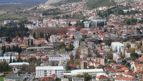 TREBINJSKI TRGOVAČKI CENTRI PUNI STRANIH DRŽAVLJANA: Povrat PDV-a puni markete u BiH