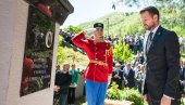 VENCI I SUZE ZA NEVINE ŽRTVE: U Murini obeleženo 25 godina od zločina NATO i stradanja šest građana, od kojih su troje bili deca (FOTO)