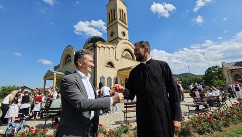 SVEČANO  U UGLJEVIČKOM SABORNOM HRAMU: Radost za mališane