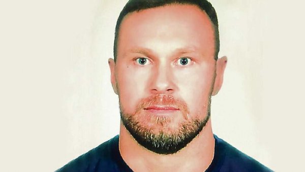 ИНТЕРПОЛ РАСПИСАО ПОТЕРНИЦУ ЗА РАДОЈЕМ ЗВИЦЕРОМ: Шеф кавчана стављен на црвену листу по налогу Аустрије ИНТЕРПОЛ РАСПИСАО ПОТЕРНИЦУ ЗА РАДОЈЕМ ЗВИЦЕРОМ: Шеф кавчана стављен на црвену листу по налогу Аустрије