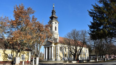 ЉУДИ ДОЛАЗЕ СА ДРУГОГ КРАЈА СВЕТА ДА ВИДЕ ОВУ АТРАКЦИЈУ У КИКИНДИ: Највише посетилаца у новембру - Сова постала неформални симбол града