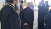 SLIKE PATRIJARHA PORFIRIJA SA MERDARA: Krenuo na Sabor SPC u Pećku patrijaršiju - Kurti mu zabranio posetu duhovnoj kući (FOTO)