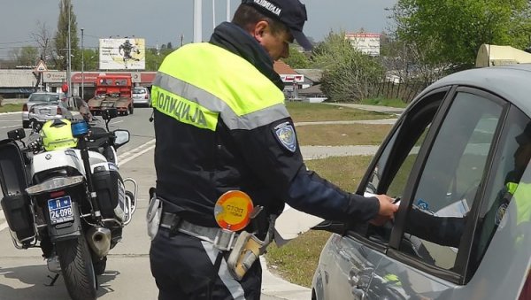 ВОЗИО КАМИОН ТРЕШТЕН ПИЈАН: Акција полиције у Зрењанину