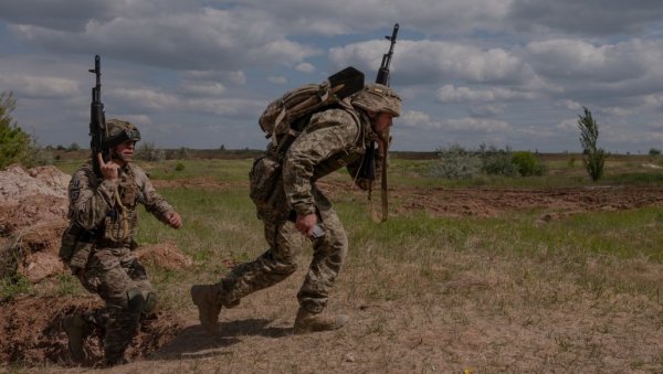 ЊУЈОРК ТАЈМС: Руси прешли северну границу таквом брзином и снагом, Украјинци били потпуно изненађени