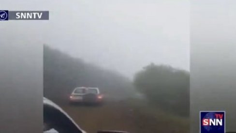 ПРВИ СНИМЦИ ПОТРАГЕ ЗА ИРАНСКИМ ХЕЛИКОПТЕРОМ: Густа магла, видљивост минимална (ВИДЕО) ПРВИ СНИМЦИ ПОТРАГЕ ЗА ИРАНСКИМ ХЕЛИКОПТЕРОМ: Густа магла, видљивост минимална (ВИДЕО)