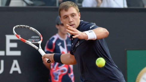 ЈОШ ЈЕДАН КОРАК ДО ТРОФЕЈА: Међедовић бољи од Украјинца за финале Напуља