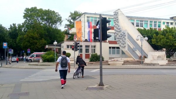 ПОМОЋ СЛЕПИМА И СЛАБОВИДИМА: Звучни семафори постављени у центру Пожаревца