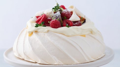 PAVLOVA TORTA: Sprema se jednostavno, a jedna je od najukusnijih poslastica na svetu