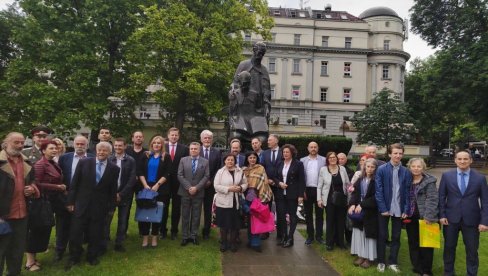 KNJIŽEVNICI I AMBASADORI KOD ĆIRILA I METODIJA:  Obeležavanje Dana slovenske pismenosti i kulture (FOTO)