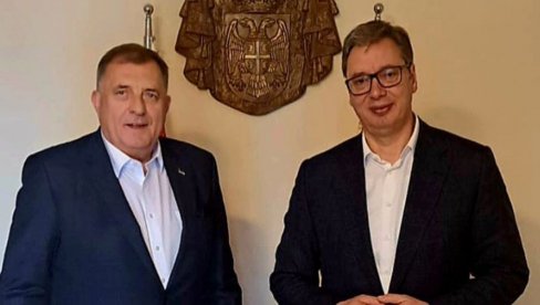 DODIK HITNO POZVAO VUČIĆA: Predsednik Srbije večeras u Banjaluci?!