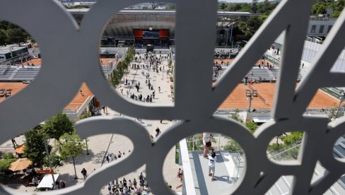 РОЛАН ГАРОС, НАЈНОВИЈЕ ВЕСТИ: Распоред такмичења за уторак, Срби играју на све стране