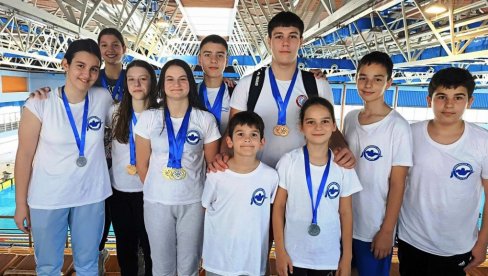 SA PLIVAČKOG MITINGA U NIŠU: Za Crnicu sedamnaest medalja