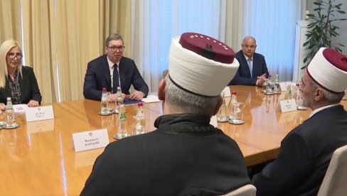 Vučić na sastanku sa delegacijom Islamske zajednice Srbije (VIDEO)