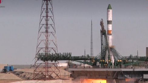 RUSIJA POSLALA VOJNE STELITE: Uspešno lansirana raketa „Angara 1.2“ (VIDEO)