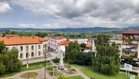 LETO U VLASOTINCU: Dobra zabava za ljubitelje muzike