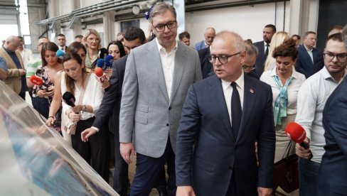 RADIMO NA TOME Vučić: Nadam se kineskoj fabrici vozova RADIMO NA TOME Vučić: Nadam se kineskoj fabrici vozova