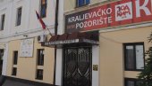 “ZVEZDA LUTALICA“ ZA NAJMLAĐE: Lutkarsko-glumačka predstava na sceni Kraljevačkog pozorišta