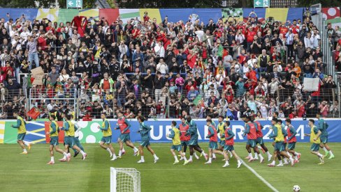 LUDILO: Redari brutalno tukli navijače na meču Portugalije i Slovenije (UZNEMIRUJUĆI SNIMAK)