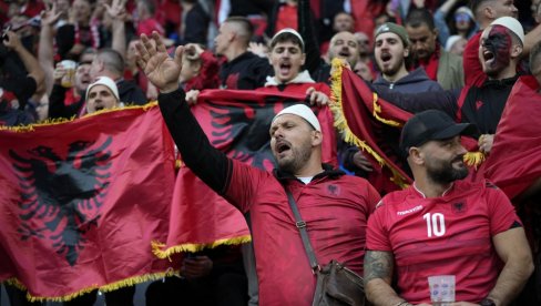 СРБИ СУ ЗГРОЖЕНИ АЛБАНСКО-БОСАНСКИМ СКАНДАЛОМ: Ево шта се десило у Тузли (ФОТО)