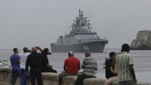 PREDSEDNIK KUBE SE UKRCAO NA FREGATU ADMIRAL GORŠKOV: Spektakl u Havani - Zapanjujući i prijatan dan (FOTO)