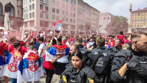 KAKVI CAREVI! Evo kako je Bajern dočekao Srbe u Minhenu (FOTO)