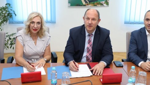 RUKOVODSTVO I RADNICI ELEKTROPRIVREDE NAŠLI ZAJEDNIČKI JEZIK: Potpisan kolektivni ugovor