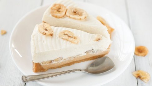 BANANA SPLIT TORTA: Nepobediva poslastica kou svi obožavaju