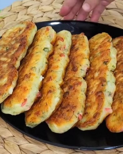 РЕЦЕПТ ЗА РУСКЕ ПИРОШКЕ КОЈИМА НИКО НЕ МОЖЕ ОДОЛЕТИ: Праве се очас посла и увек успевају