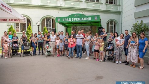 AUTO SEDIŠTA BEBAMA: Tradicionalna akcija grada Zrenjanina