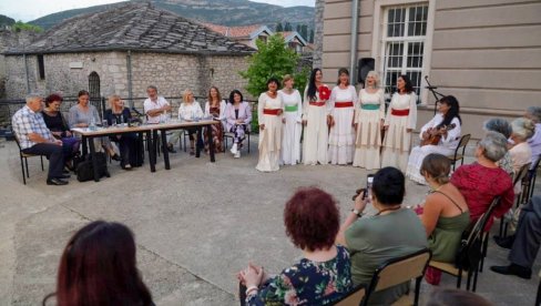 U TREBINJU POČELE PRAZNIČNE KULTURNE MANIFESTACIJE:  Književni susreti otvorili Vidovdanske svečanosti