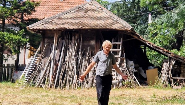 НЕ ЗНАМ НИ ГДЕ ДА ГА САХРАНИМО Отац вехабије који је упуцао жандарма - Васпитавали смо га и трудили се, врбовали су ми дете и отели га