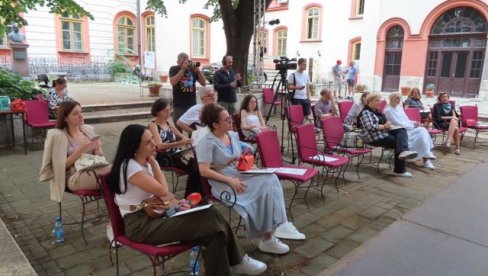 POZORNICA U DVORIŠTU: Pozorište Teatrijum počelo sa radom u Kapetan Mišinom zdanju