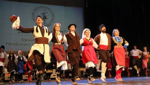 SMEDEREVSKO KOLO ZA GINISA: Dve hiljade folkloraša kolom otvara Kulturno leto