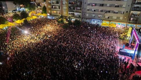 ČOLA OTVORIO APATINSKE RIBARSKE VEČERI : Spektakularni početak tradicionalne manifestacije