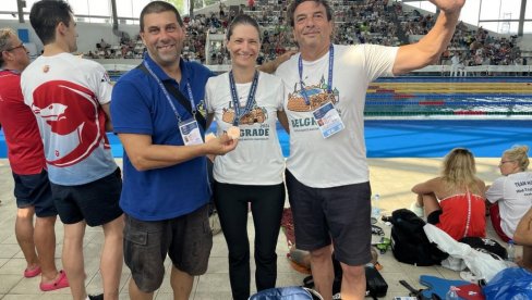 УСПЕХ ВЕТЕРАНКЕ: Европска пливачка бронза за Александру Миловановић