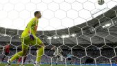 ДУЕЛ БАЈЕРНА И ЧЕЛСИЈА ОБЕЛЕЖИЋЕ ЛЕГЕНДАРНИ ГОЛМАН: Нојер на корак од историје - ово су пре њега успела само четворица у Лиги шампиона