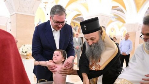 VUČIĆ KRSTIO LAZARA SA KOSMETA: Kao ponosni kum, danas preuzimam jednu od najsvetijih dužnosti (FOTO)