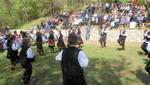 FESTIVAL FOLKLORA: U Lopušniku u nedelju nastupa 18 KUD-ova