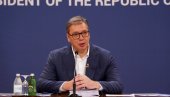 Vučić sa legendarnim Juseinom Boltom (VIDEO)