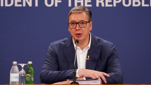 ЛЕКАР ДИНЧИЋ О ВУЧИЋЕВОМ ЗДРАВСТВЕНОМ СТАЊУ: Председник Србије у Америци осетио снажан бол у грудима, сада је стабилно