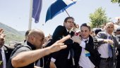 ДЕЦЕНИЈА ОД ПОКУШАЈА УБИСТВА ВУЧИЋА У СРЕБРЕНИЦИ: За овај злочин нико није одговарао ДЕЦЕНИЈА ОД ПОКУШАЈА УБИСТВА ВУЧИЋА У СРЕБРЕНИЦИ: За овај злочин нико није одговарао