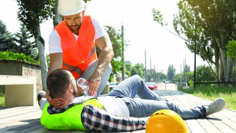 UPOZORENJE LEKARA: Čuvajte se toplotnog udara, evo kako da se zaštitite i šta da uradite ako nekome pozli