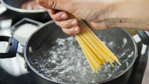 KAKO SE KUVA TESTENINA: Naučinici kažu da godinama pogrešno to radimo