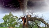 TORNADO U KENTAKIJU I MISURIJU: Najmanje 27 ljudi poginulo u olujnim sistemima
