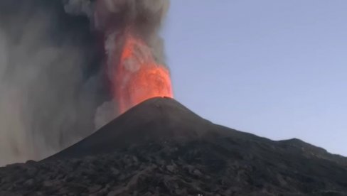 ERUPCIJA VULKANA IZAZVALA OPŠTI HAOS: Otkazani letovi, putnici ostali zarobljeni, uzbuna na sve strane (FOTO/VIDEO)