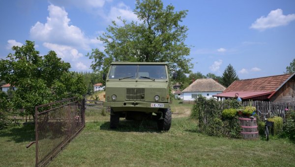 УЗ НАРОД УВЕК КАДА ЈЕ ПОТРЕБНО: Помоћ Војске Србије у водоснабдевању у општинама Горњи Милановац и Мионица