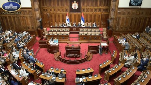 ДРЖАВА ГОНИ СВЕ ДУЖНИКЕ ПРЕМА ДЕЦИ: У Скупштини јуче више свађе око избора него расправе о важним прописима