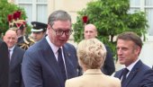 VUČIĆ MAKRONOV GOST NA PRIJEMU: Srdačan pozdrav dvojice lidera - Svečana ceremonija u Jelisejskoj palati (FOTO/VIDEO)